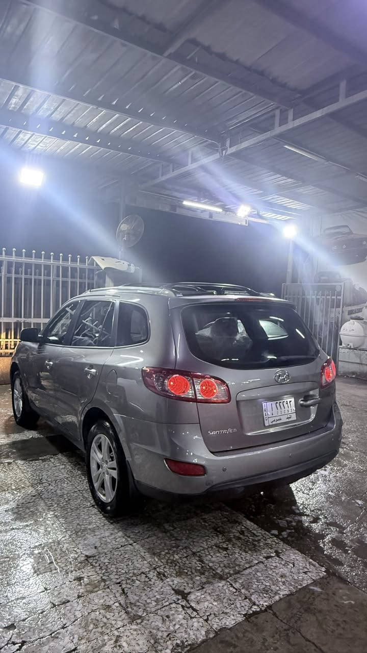 � للبيع: سنتافيه 2012 وارد أمريكي
🔥 فرصة حلوة بسعر مناسب 🔥

 • الموديل: 2012
 • النوع: سنتافيه
 • الوارد: أمريكي
 • اللون: فيلي
 • الحادث: جاملغ + بنيد (مصلّحة تصليح مرتب)
 • الحدايات: جديدة 90%
 • الممشى: (إذا تريد تضيفه)
 • السعر: 12,800 قابل للتفاوض للجادين

📍 المكان: العمارة

📞 رقم التواصل: ***********

📌 سيارة نظيفة، استخدام يومي
📌 ما تحتاج صرف، جاهزة تمشي
📌 فحص مرحب بيه
