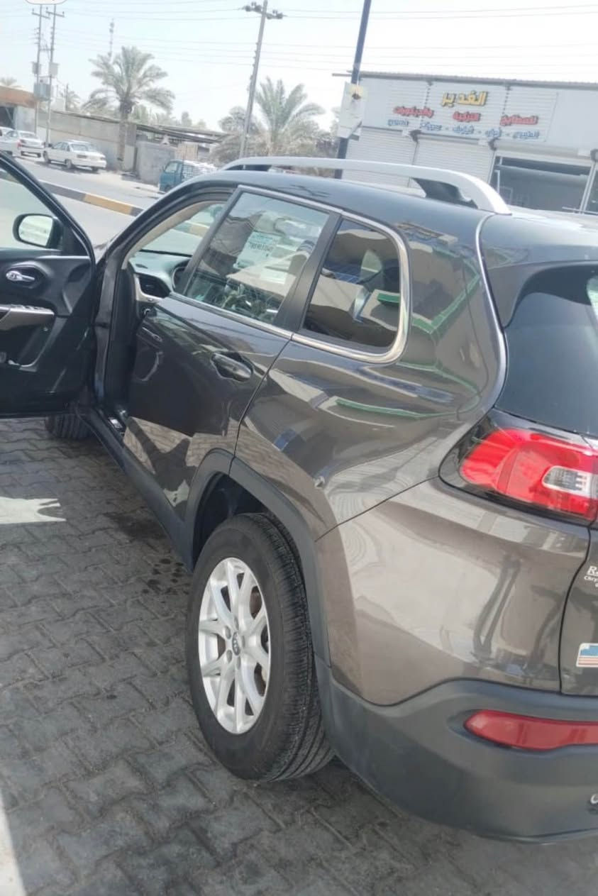 ‎السلام عليكم جيب بزون شيروكي للبيع مديل ١٧مكينه ٢٤٠٠ تو ويل رقم بصره باسمي السعر ١٤٣‎ البصرة, العراق


**إذا كنت صاحب هذا الإعلان وتريد حذفه لأي سبب، رجاءا أرسل رسالة إلى الدعم الفني**