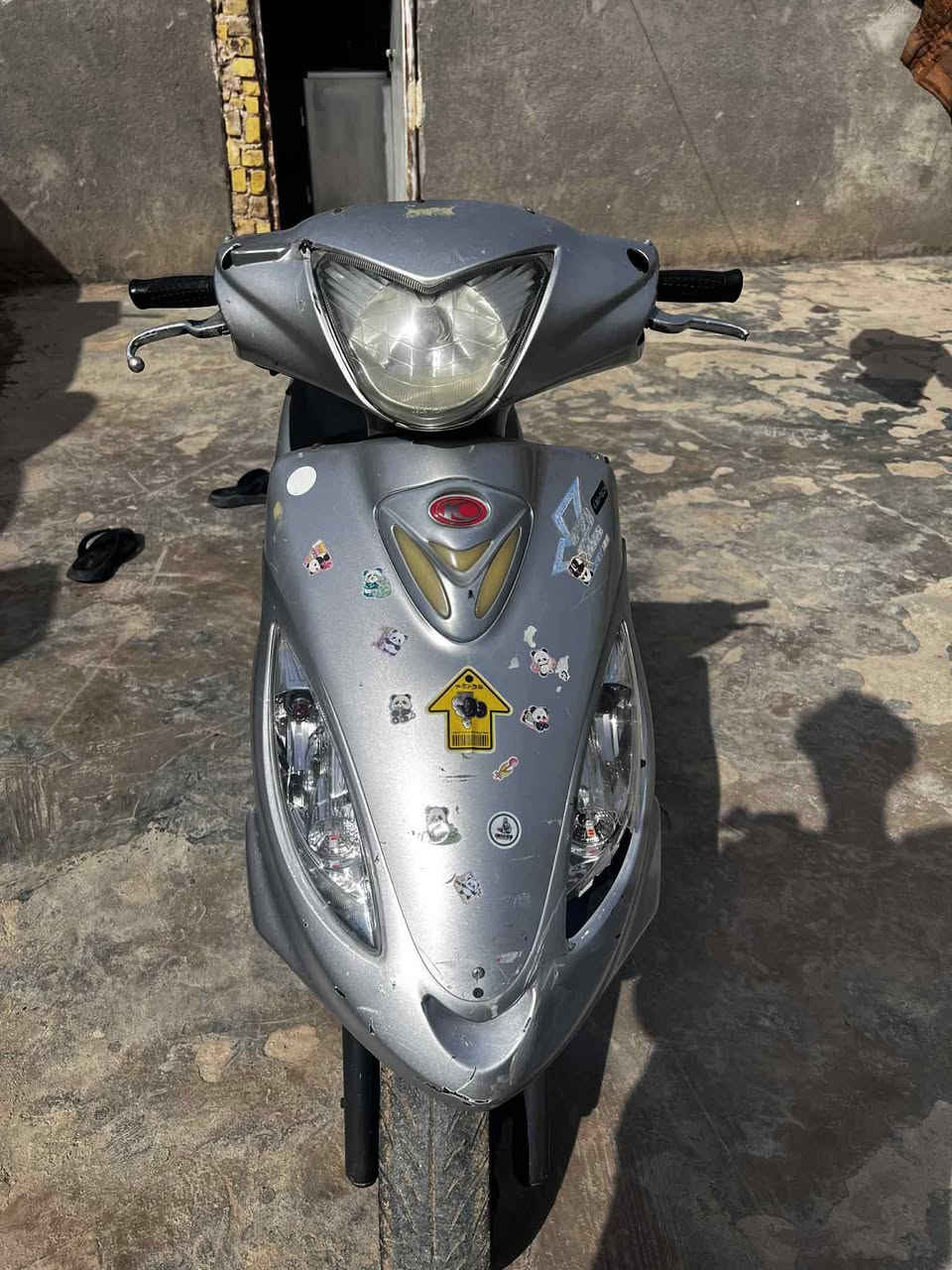 السلام عليكم كامكو v2 مفتوحه فقط ولفات وزنجيل دراجه فقط بيهه ليلاجكتور مكسور  ولباقي مكفول كهربائيات شغاله  مكاني رفاعي
رقمي ***********
مكلف بل نشر
