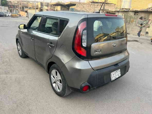 السلام عليكم
كيا صول 2016 وارد امريكي حادث مرفق بصور. وسونار هم  مرفق 
بدون ايرباك 
السعر 106
مكينه 1600 GDi
3انضمه قياده 
مانع تزحلق 
رقم بغداد دولي 
مكاني بغداد الاعضميه 
السياره جديده وخاليه من اي نقص***********
