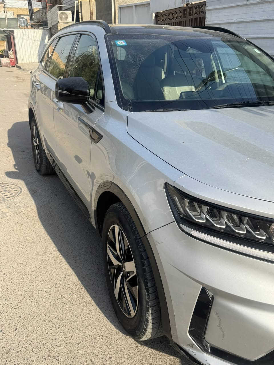 السلام عليكم 
سورنتو ٢٠٢٢ امريكي 
مكينة ٤ سلندر ٢٥٠٠ 
فول مواصفات للاخير واحد على واحد
حادثها بنيد مصبوغ بدون دواخل بدون لغد وشواصي 
بيها سونار 
كير ومحرك كفالة عامة
ماشية ٤٨ الف 
السعر ٢٣ الف دولار 
مكان السيارة بغداد الكرخ
هاتف ‭٠٧٧٠ ٢٥٤ ٦٧٥١‬
غير متواجد على الفيس
