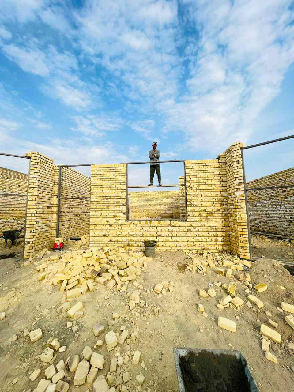 خلفة بناء طابوگ فرمستون بلوك شغل درجه أولى 
‏‪0786 131 5630‬‏ اتصل وتدلل أو المراسلة 
و شرط ما اعوفك منا لمن اخلصك يعني مو أطلع يوم و اكعد يوم اشتغل باليومية أو مكطوعه 
عنواني ناصرية حي الشهداء
