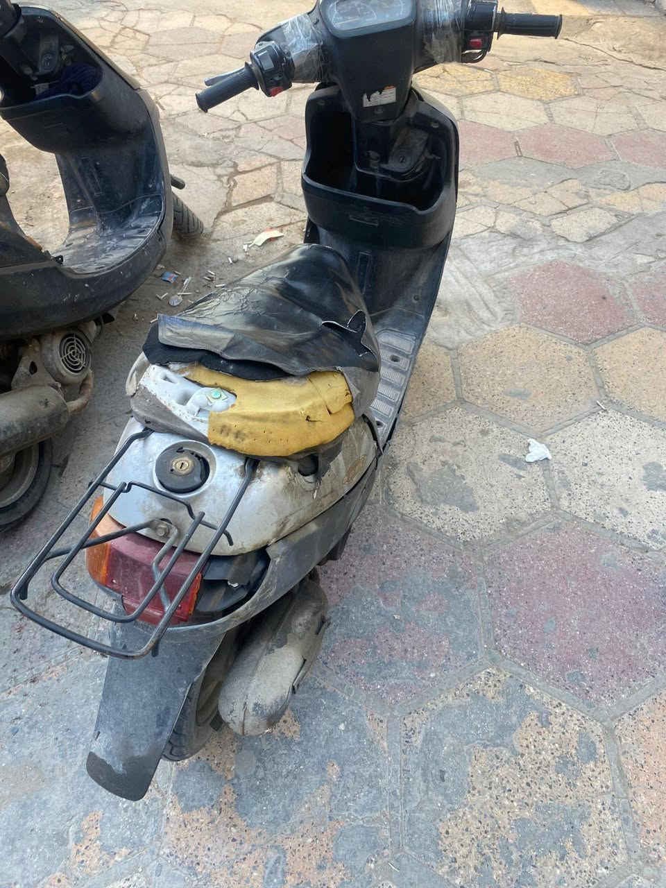 دراجه بطه 2003 شغاله ومحركها نظيف وشغاله ونقصها كفر بس لان كفرها تعبان اريدها ١٥٠ الف مكاني كربلاء حي المعلمين ***********
