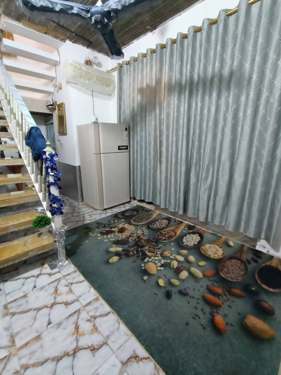 السلام عليكم
بيع مستعجل 
بيت 100 م طابو صرف ركن واجهية 
مثل ماموضح بالصورة 
البناء غرفة وصالة ومطبخ وبراني وصحيات داخلية وخارجية 
خدمات كاملة تبليط وماي وكهرباء 
العنوان الديوانية الأكاديمية حي الشرطة قرب المدرسة الصينية 
للتواصل ***********
