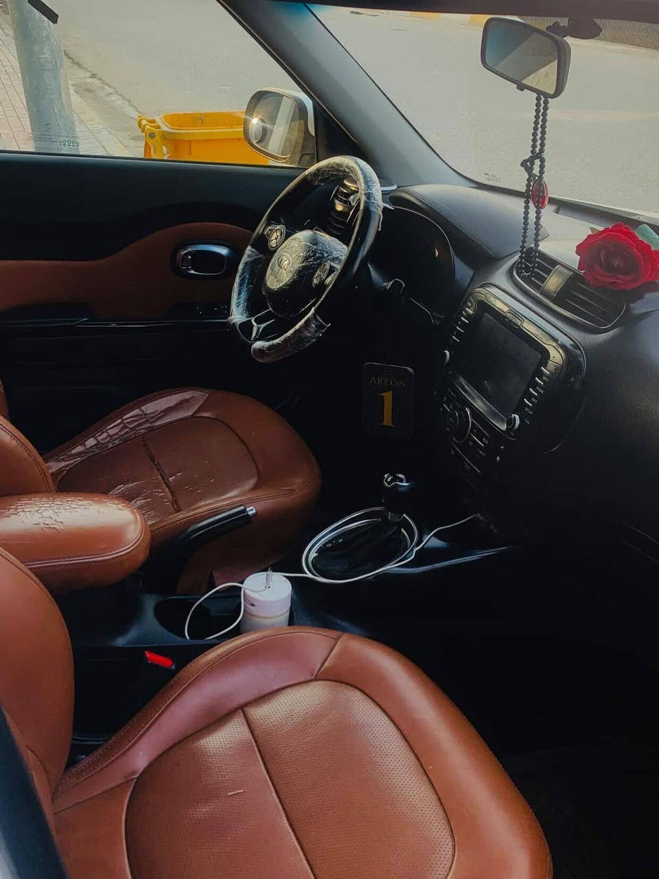 اسلام عليكم للبيع كيه صول 2017 وارد امريكي حادثه جاملغ وربع البنيد باقي البدي كفاله عامه فول مواصفات عده الفتحه المواصفات شاشه+كامره دواره 360 درجه + بصمه +مري شفط+اناره ترحيب عند الاقتراب+كشنات جلد + تدفأه تبريد كشنات وستيرن+ كشنات كهرباء+ويل كروم +حساس امامي خلفي +لد امامي لد خلفي + دمام +نشره بسماعات 
محرك 2000
السعر 118 وبيه مجال بسيط للشراي 
العنوان كربلاء طويرج 
الرقم *********** هذه رقم صاحبه 
مكلف بلنشرر
