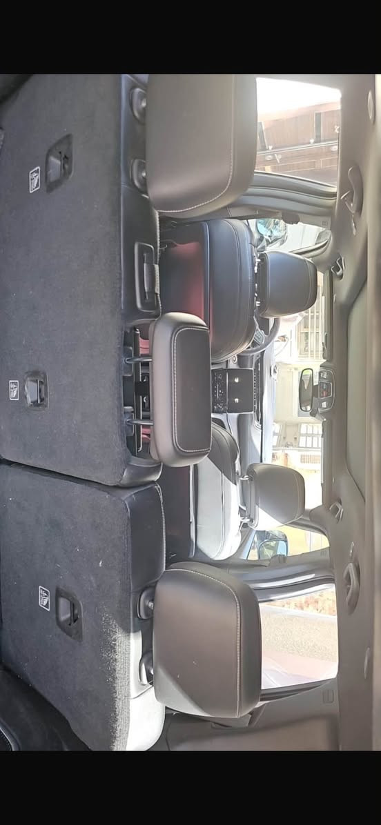 السلام جيب 24 بلكن بانزين كهرباء وشحن فول مواصفات حادثها موضح بالصوره مكانها بغداد تحويل ثاني يوم للاستفسار اكثر ***********
