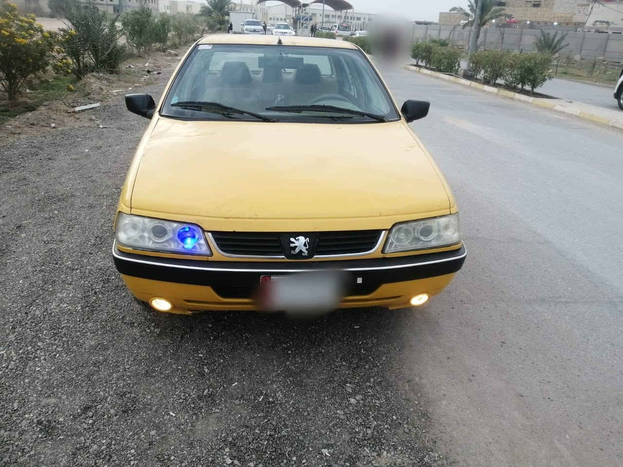 السلام عليكم
سيارة جديدة متعوب عليهه مال جناي كلة جديد تاخذهه گبل تشتغل بيهه 
المواصفات 
- بيجو 405 (GLX) موديل 2017 فرنسي
-مكينة 1800 وگير فرنسي خفيف 
- گير ومكينة كفالة 
-دوشمة جديدة ارضية كشنات صندوگ كلة جديد
-تدفئة وتبريد جاهزات
-حدادية امامي وخلفي 
-تخم تاير ويل عادي وصبغ حراري كلة جديد
السعر/53 وبيهه مجال 
المكان/الديوانية 
سيارة حلوة ونضيفة وبالعافية ع الياخذهه
للاستفسار الاتصال على الرقم ***********
