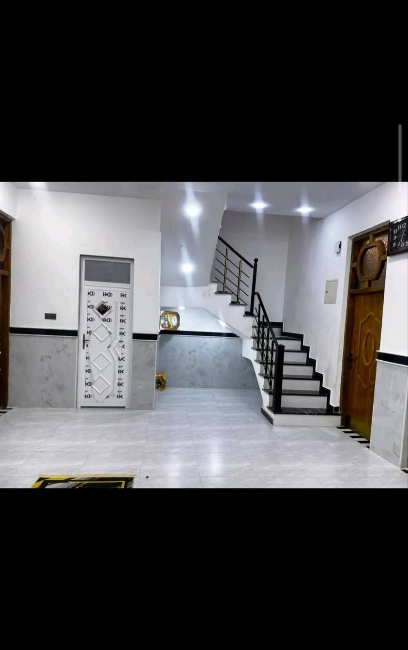 🏠   دار الــبــيـع  حي الــقــصـــور   🏠
          بشارع معمل ابو الكبه 

المساحه ( 200)متر يتكون طابق واحد جاهز سكن 
غرفتين نوم صالة+دبل فاليوم  واستقبال ومطبخ 
               وصحيات خارجية وداخلية

  للاستفسار والاتصال 
         (📲*********** عمارة, ميسان
