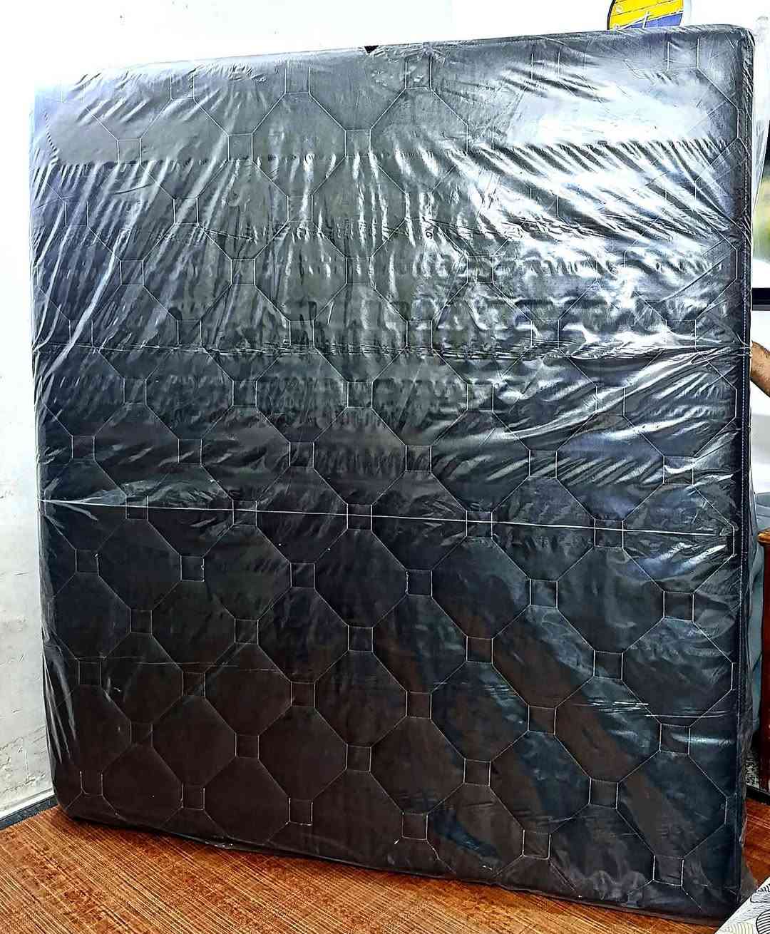 دوشك نفرين بعده بالنايلوووون طبي ضغط عالي طبقتين طبقه طبيه مغصوله لاكتس دنلوب اصلي باب اول مع ضمان 10 سنوات مفيد لالم الظهر والعمود الفقري قماشه وتر بروف اخذته ب250 للبيع بسعر مناسب الشراي يراسلني خاااااص
اكو توصيل بكروة بغداد بس
بعده بالنايلون ممفتوح ولا مستخدم جديدد


**إذا كنت صاحب هذا الإعلان وتريد حذفه لأي سبب، رجاءا أرسل رسالة إلى الدعم الفني**