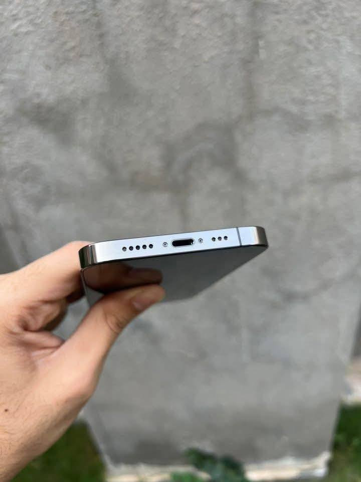 13 برو ماكس نضيف الذاكرة 256 البطارية 100
السعر 475 ألف.. بدون ملحقات مكاني ناصريه 
الجهاز مبدل بطارية فقط .. أصليه شرط 
 وشاشته بيه كسر لكن كله شغال 
*********** الشراي فقط إتصال ما عندي نت وما اراوس فقط بيع رجاءا إخوان
