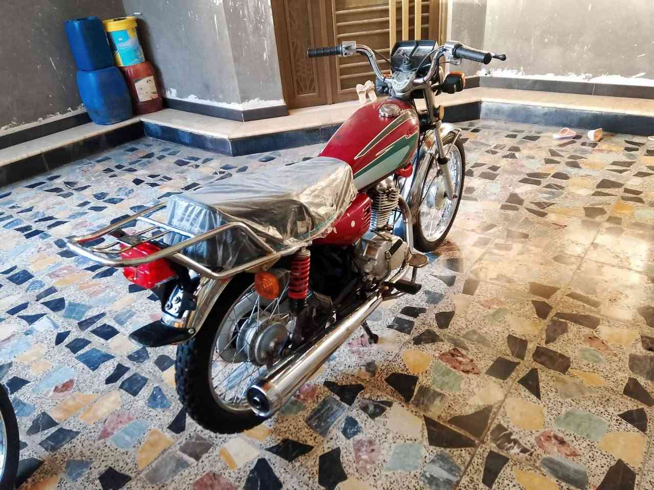 سلام عليكم دراجه البيع رقم وسنويه مديل 2021تحويل مباشر كفاله عامه سعر مليون و 650 العنوان البصره ياسين خريبط شراي يتصل ***********9
