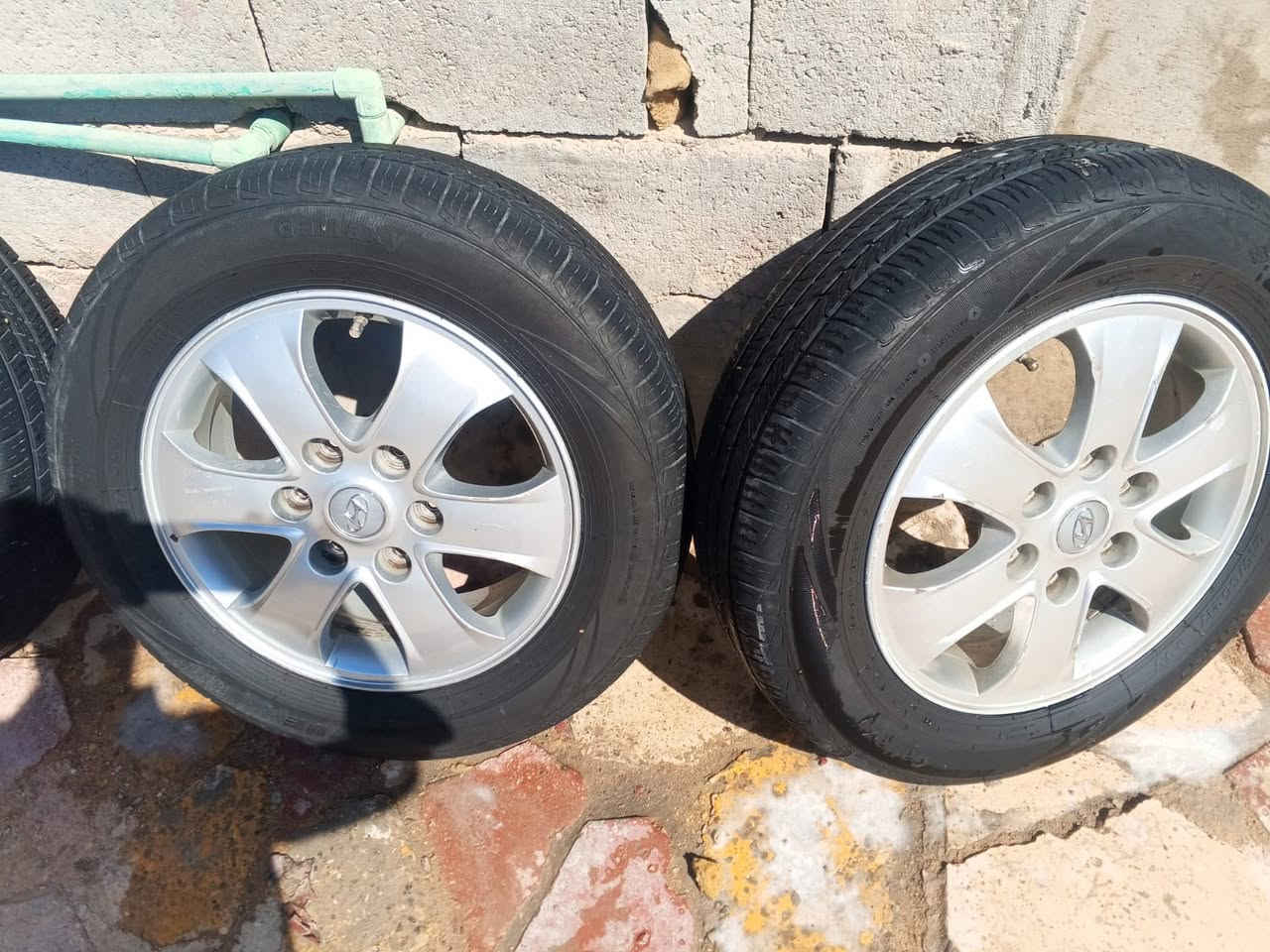 تخمً ويل البيع ابو الحساس اصلي هوه وتايراته نضافه فول /السعر ٥٥٠مكاني بصره هارثه مفرق معمل ورق /***********
