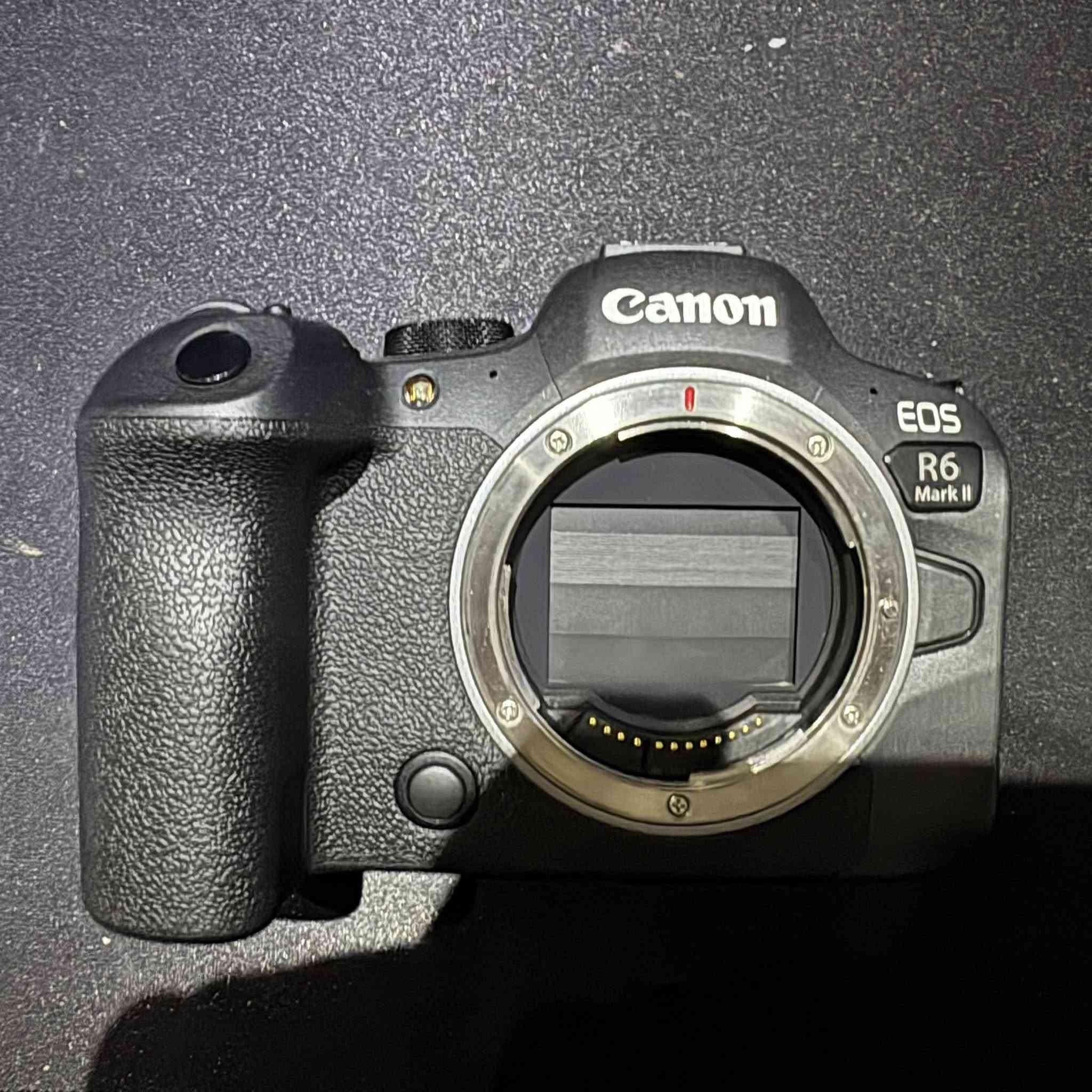 سلام عليكم ، كانون r6 ii للبيع + عدسة rf 50mm 1.8 للبيع + عدسة rf 35mm 1.8 + رونين rs4 mini + كيج canon r6 ii 
الكاميرا بحالة ممتازة جداً الشتر مالتها 3700 يعني حاله ممتازه الكاميرا بسعر 2،200،000 ، العدسة ال50mm سعر 225 الف ، العدسة ال35mm 525الف ، الرونين 400 الف ، الكيج  سعره 125 الف ، الاسعار قابله للتفاوض العنوان النجف


**إذا كنت صاحب هذا الإعلان وتريد حذفه لأي سبب، رجاءا أرسل رسالة إلى الدعم الفني**