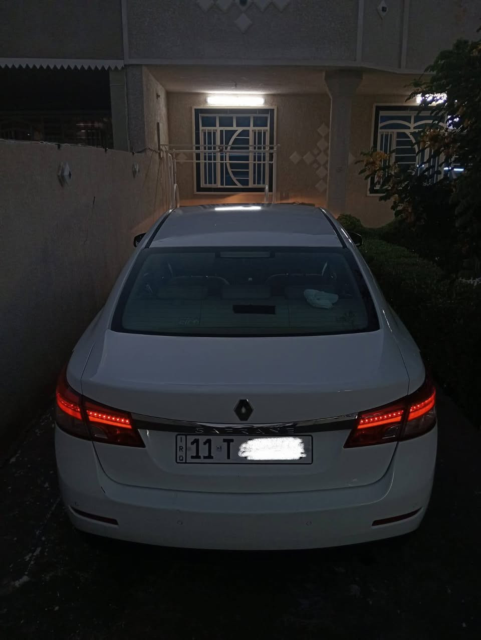 اخوان رينو سافران 2016 رقم بغداد بأسمي
منظومة غاز 
تدفئة تبريد مواصفاته معروفه داخل بيجي  السيارة جاهزه 
السعر 98  وبيه مجال بسيط 
مكان السيارة بغداد 
للاتصال فقط  ⬅️  ***********
للاتصال واتساب ⬅️  ***********
