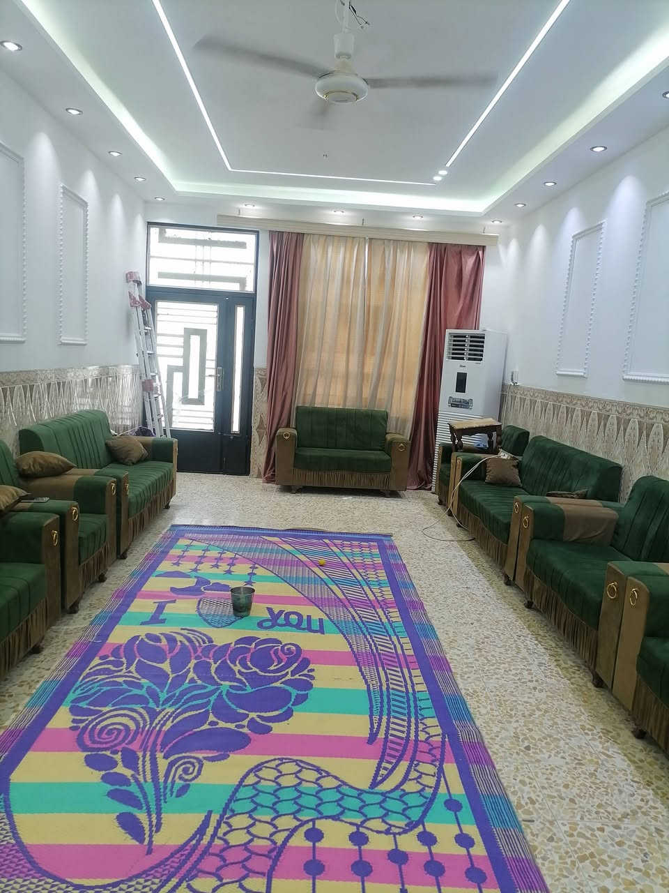 بيع او مراوس
(صاحب الدار) لا مكتب ولا مروج (مراوس يرهم) 

دار 500متر سند 25 ركن للبيع طابق ونص 3غرف نوم وصاله واستقبال ومطبخ وصحيات داخليه وخارجيه تحت البناء 180متر البناء بلوك السقف صب كونكريت

مكان كربلاء الحر قرب مدرسة الحسام

*********** واتساب

*********** يباع مع الأثاث
