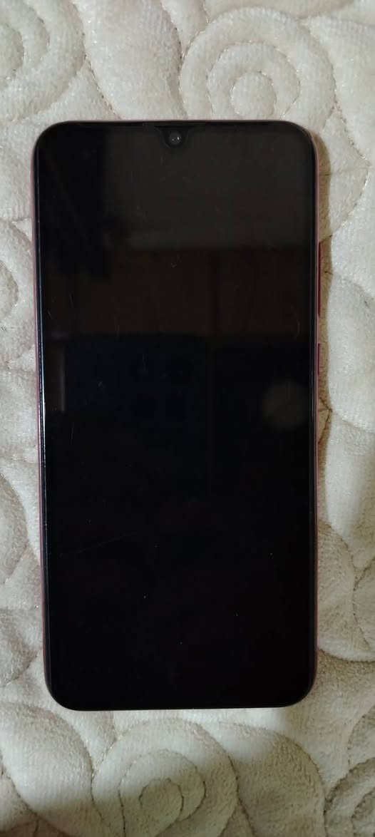 موبايل ريدمي للبيع الذاكره 128 كله شغال السعر 60 ابي مجال***********
