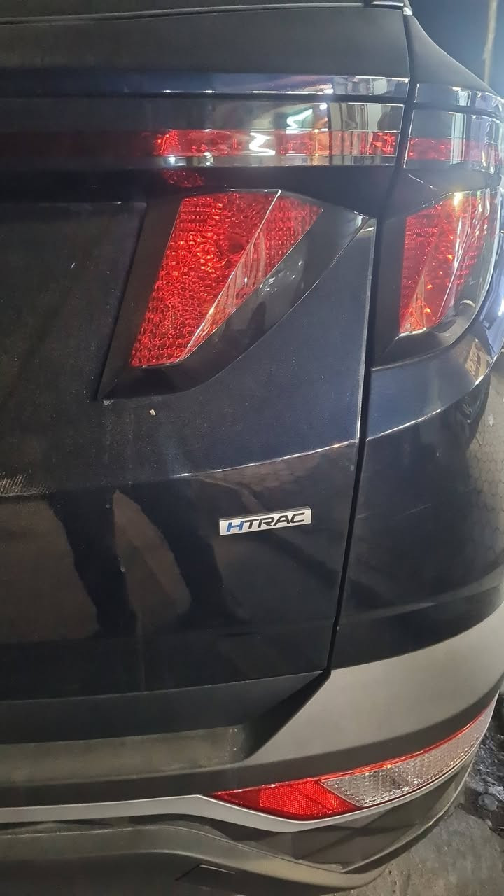 السلام عليكم توسان ٢٠٢٤ حادث بصيط بدون ايرباك ماشيه ٣٧ الف رقم بغداد بسمي ***********
السعر ١٨٤ وبها مجال
