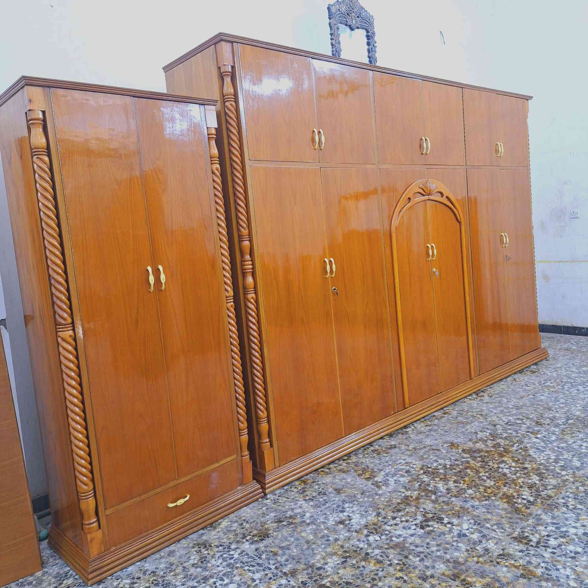 غرفه ست ابواب ملحق داخل خارج صاج الخارج٥ملم والداخل ٤ملم الضهر جرجوبه برغي دفن غرفه تفصال درجه اولى السعر مليون و100 واصل داخل بغداد للحجز والاستفسار التواصل مع وات ساب ***********
