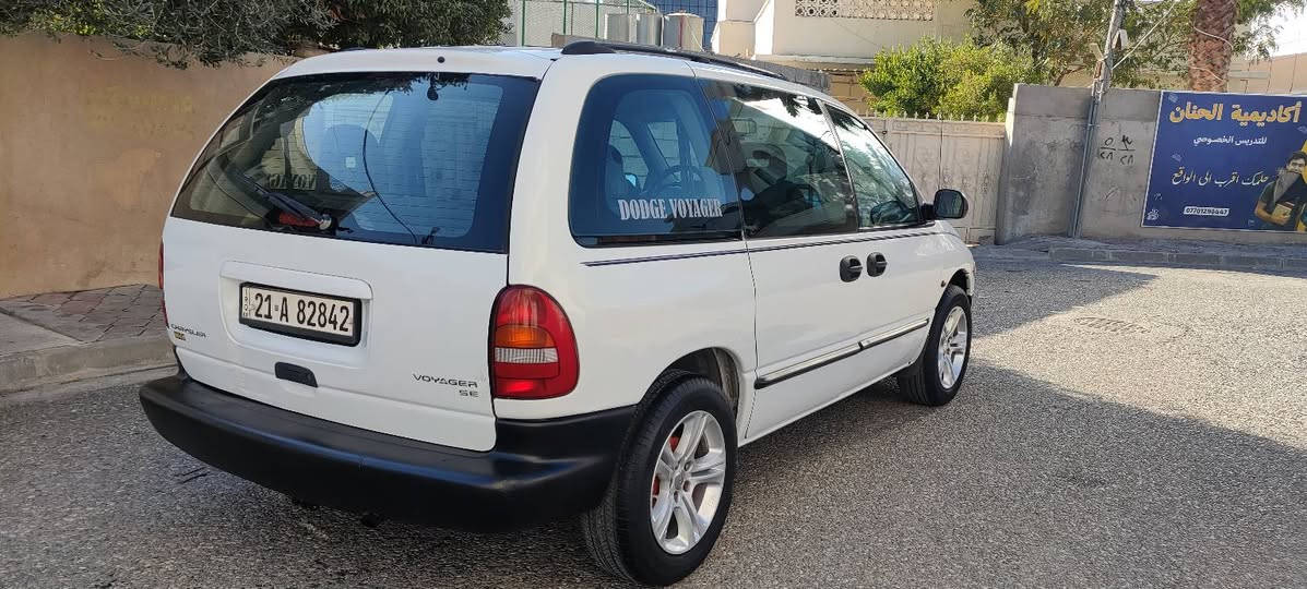 دوج كرفان موديل 2000 للبيع كير محرك بلادي 3300 دوج سياره جديده قطره صبغ ما بيها لا خياس ولا ضربه كتلوكات الشركه بيها رقمها سليمانيه بسمي بيها كوبون بنزين رقم انكليزي جديد صدر امامي خلفي جديد تخم تاير جديده كهربائيات كلها شغاله وتبريدقطعه وحده تدفى كلها شغال مكان سياره بكركوك سعرها 60 بيها مجال بسيط *********** رجاء لا تقارنها بلمهجومات كلشي اكو بسوك
