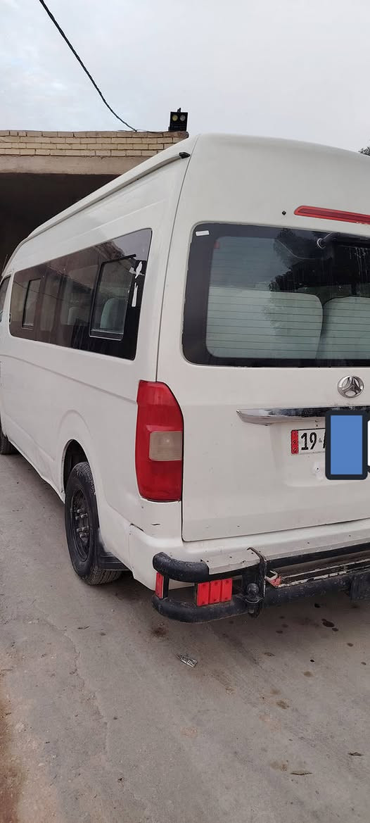 سياره باص باو للبيع سياره بيها خط موظفين محرك جمره مجفت جديد تخم تاير تبريد شغال  رايدها 110$ وبيها مجال  ***********
