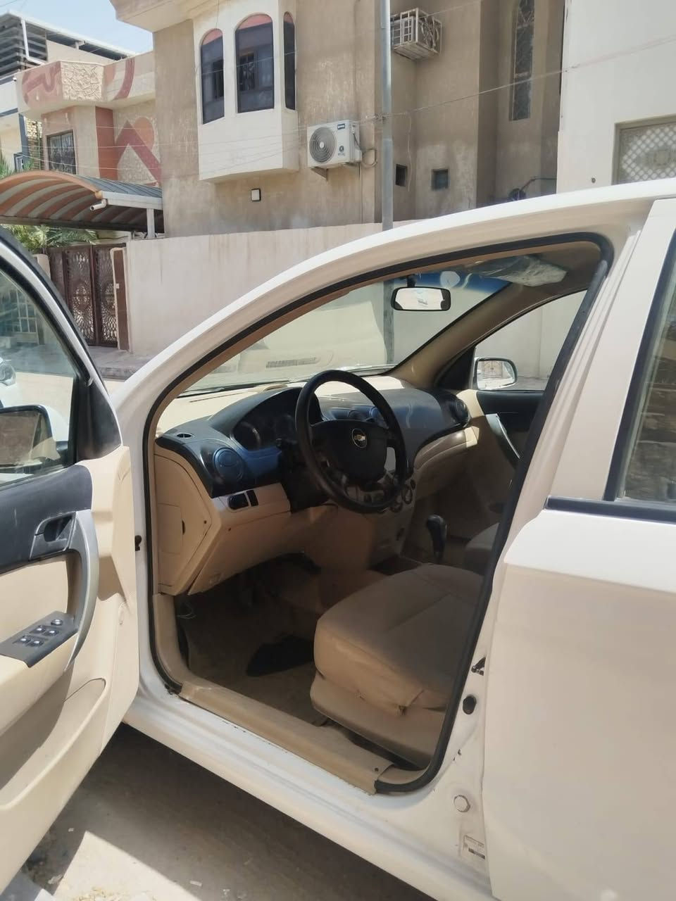 السلام عليكم 

افيو ٢٠١١ مكينه او كير اوحداديه مكفول 
رقمهه بصره سنويه ل٢٨ تنتهي سعر ٤٥ او بيهه مجال شي بسيط مكانهه البصره تواصل وتساب او اتصال 
*********** البصرة, العراق

