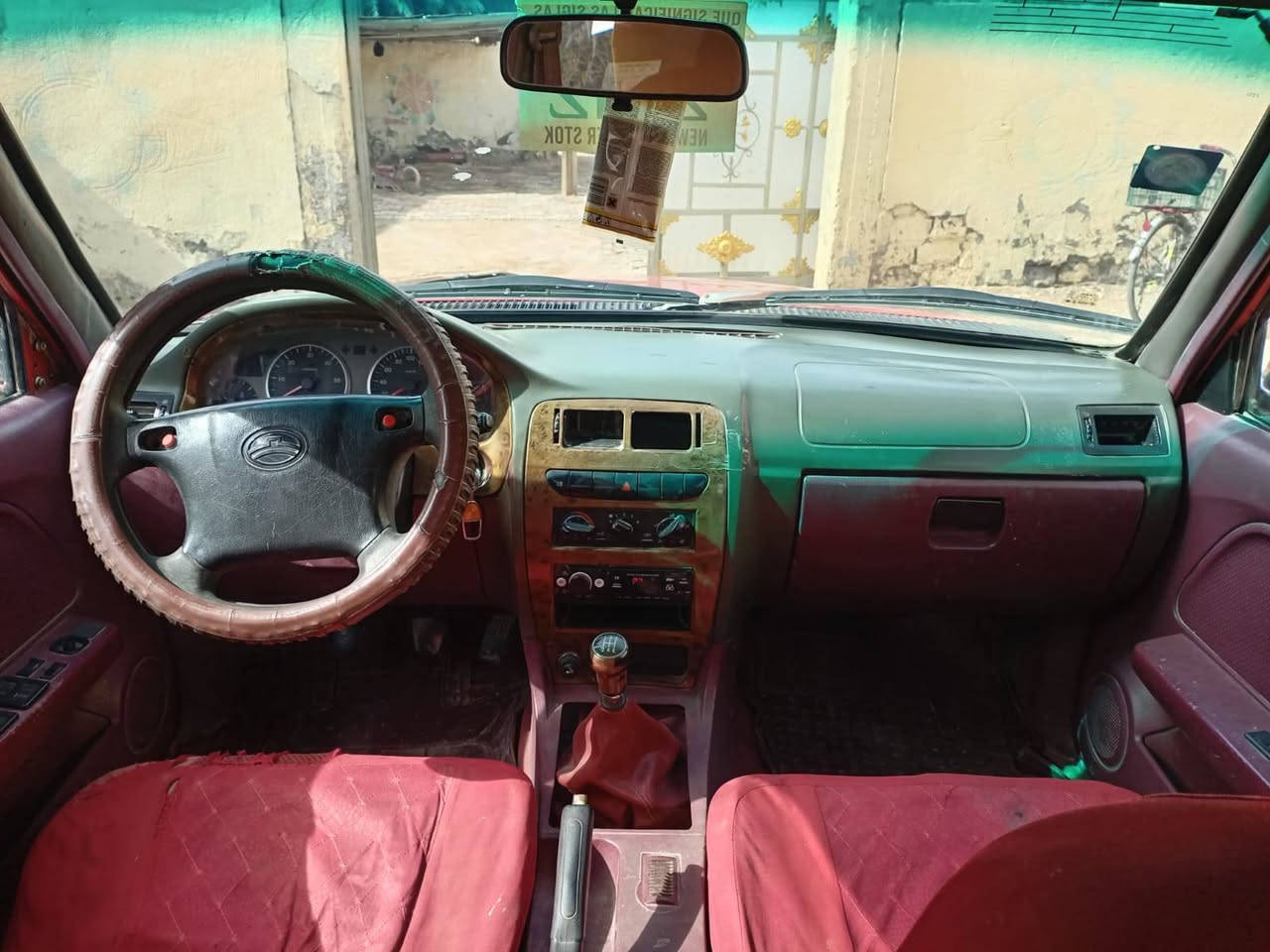 بيكم ديرر. موديل 2011 رقم بغداد. سنويته ل29راعيه.قريب عليه. محرك وگير وكسن شرط. ترايك وين مايعجبك.  السياره علئ وضع الشركه. تبريد منقص غازز.  كهرباياته كله تشتغل. سعرر 50وبيه مجال حك الجيه. مكانه سماوه الرميثه قضاء الهلال. رقم صاحب السياره ***********
