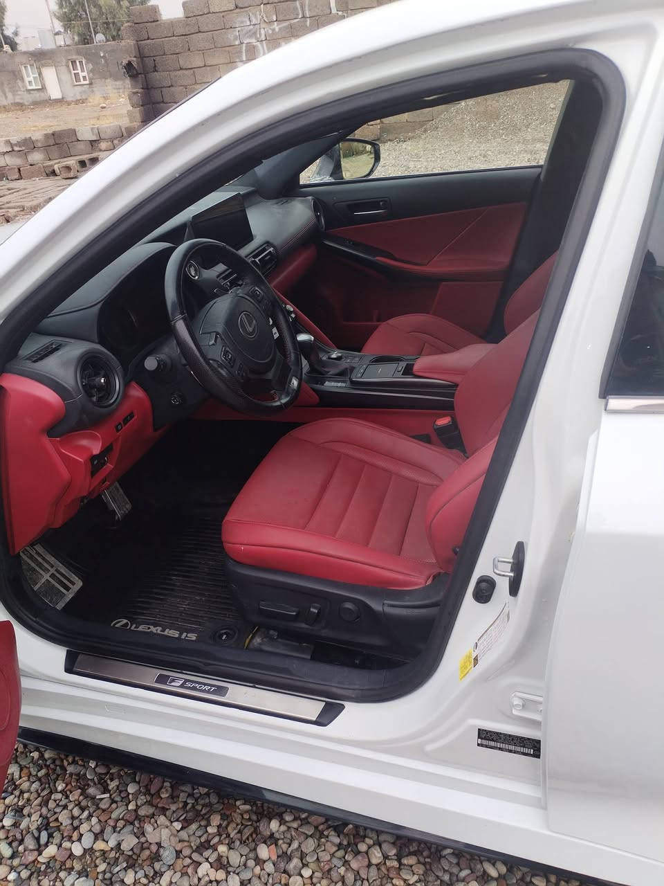 Lexus is 350 f sport
موديل 2023
فول مواصفات 
محرك ٦ سلندر كاردن
حره بأسمي تترقم جميع المحافظات
الضرر صبغ شبه عام بدون  دواخل وشواصي بل شرط
مي راديترات الشركه 
*********** واتساب فقط
مراوس حسب القناعه
السعر ٢٢٠ وبي مجال
