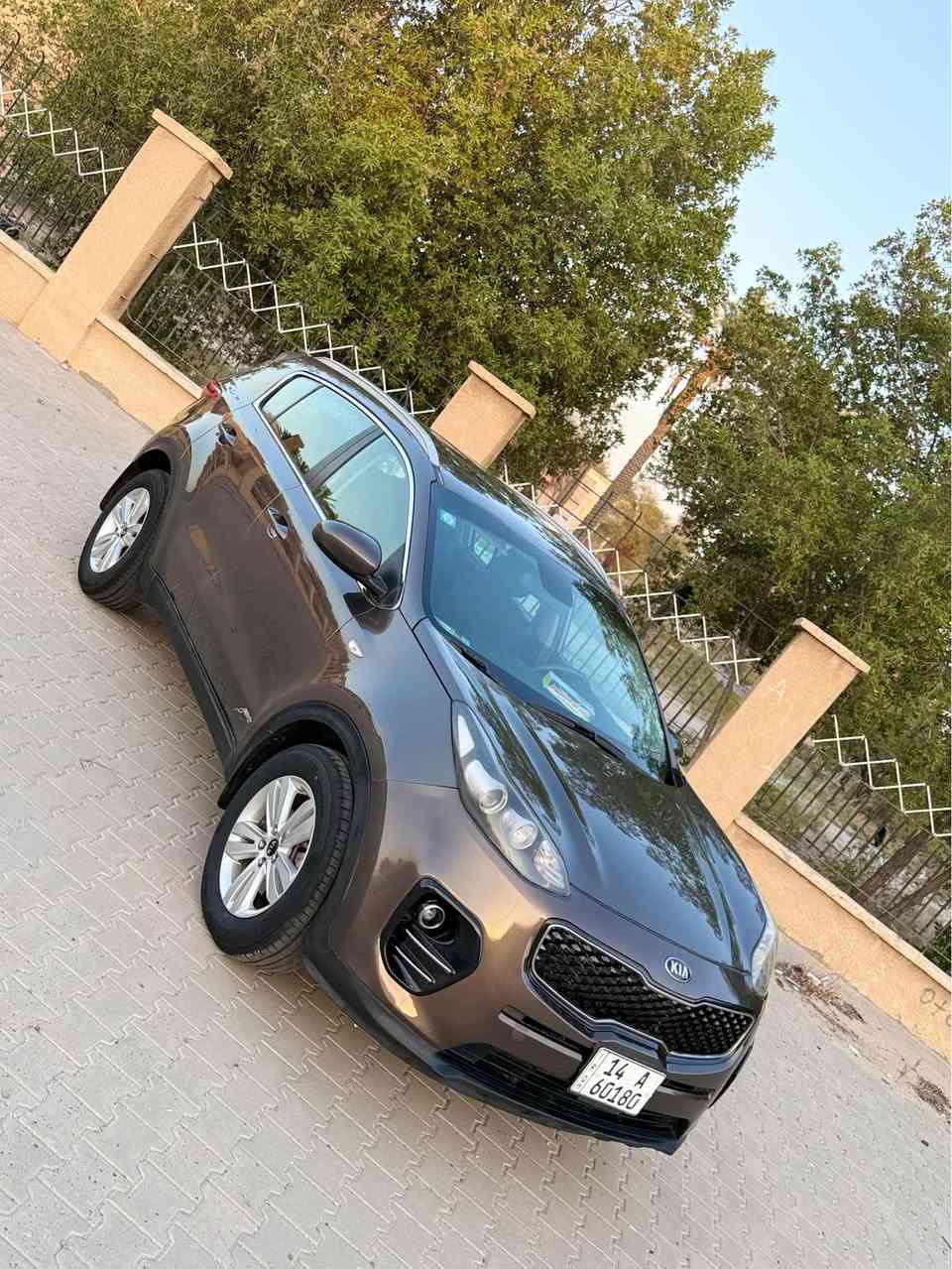 كيا سبورتج خليجي
موديل 2017 
مكينه 2.0 دوش
بيها قطعه صبغ للبيع فقط
السعر 140 
*********** الزبير, البصرة
