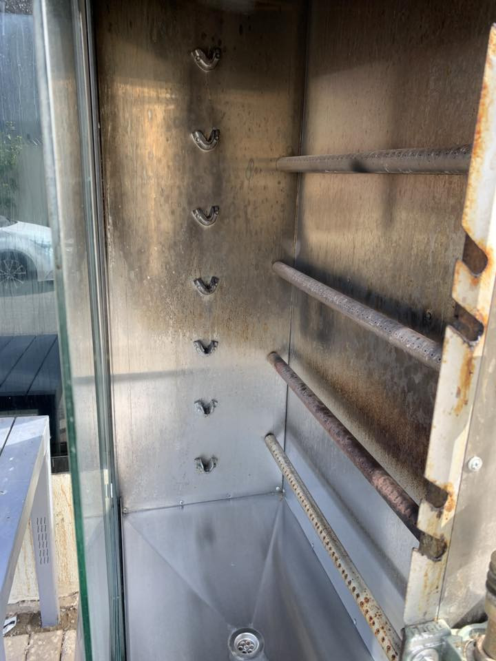 شوايه للبيع نضيفه جدا
7 شيش استعمال اقل الشهر نوعيته ممتازه وزن ثقيل
السعر 850 الف 
العنوان بغداد ابو غريب
***********
