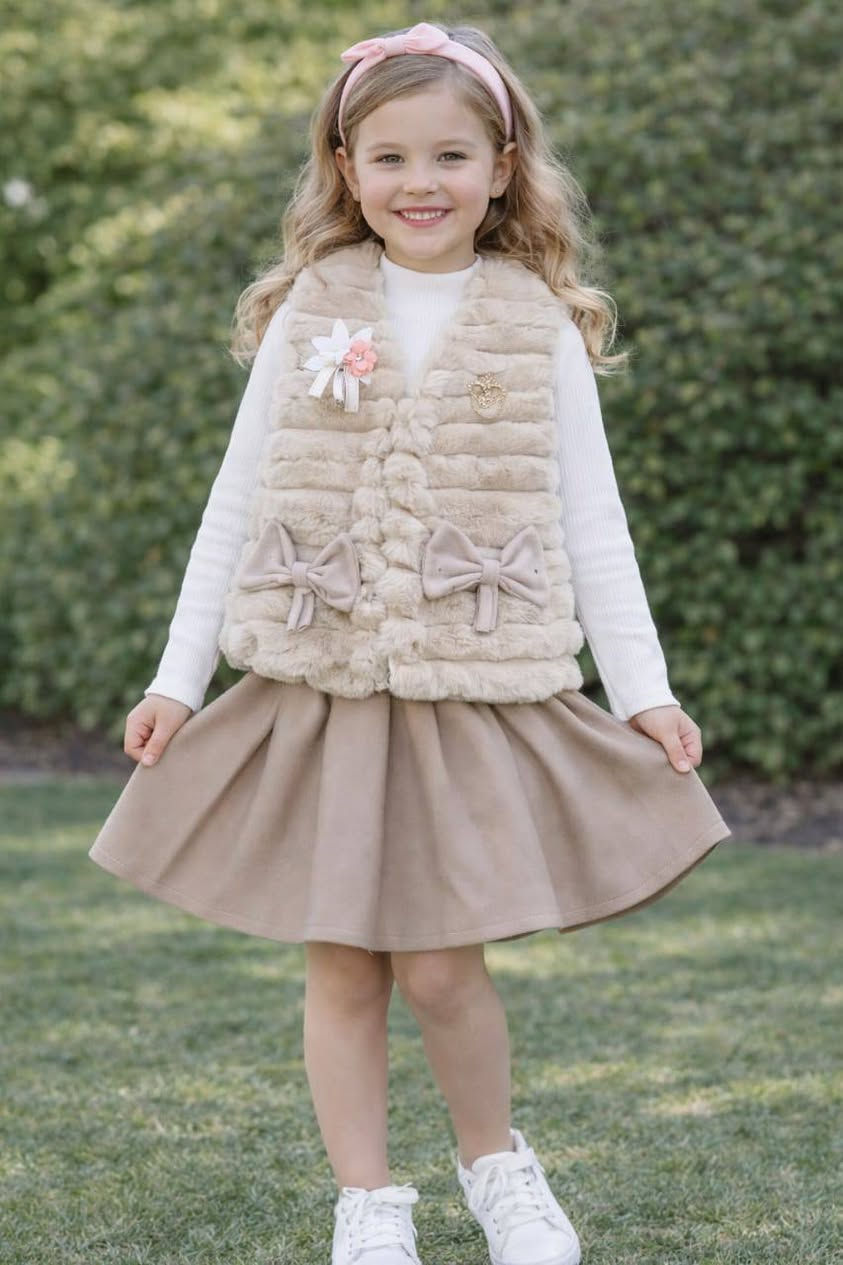 طقم بناتى 3قطعه جيبه 
حته لوكس خامه وتقفيل 
المقاس من 5/10
السعر حرق الحرق 
375


**إذا كنت صاحب هذا الإعلان وتريد حذفه لأي سبب، رجاءا أرسل رسالة إلى الدعم الفني**