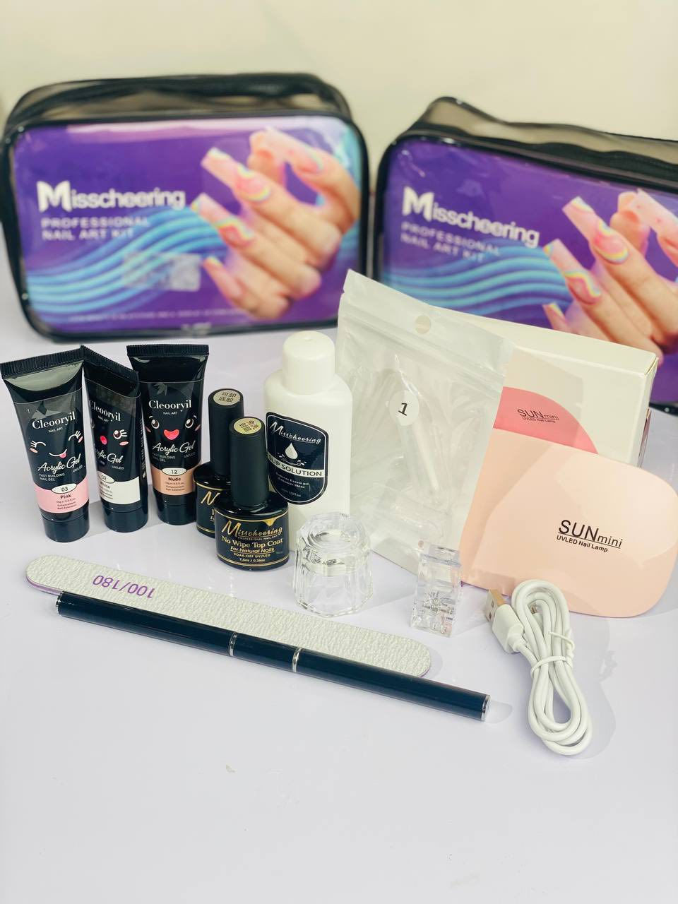 بكج حقيبة اكرلك متكاملة مع جميع ملحقاته الضرورية 💅
بولي جيل من Misscheering PROFESSIONAL NAIL ART KIT 
#الاصلي💯
حقيبة مجموعة متكاملة لصناعة اضافر الاكرلك تحتوي على كل القطع اللي تحتاجها حتى اتسوي اكريلك وانتي بداخل البيت مع حقيبة :


**إذا كنت صاحب هذا الإعلان وتريد حذفه لأي سبب، رجاءا أرسل رسالة إلى الدعم الفني**