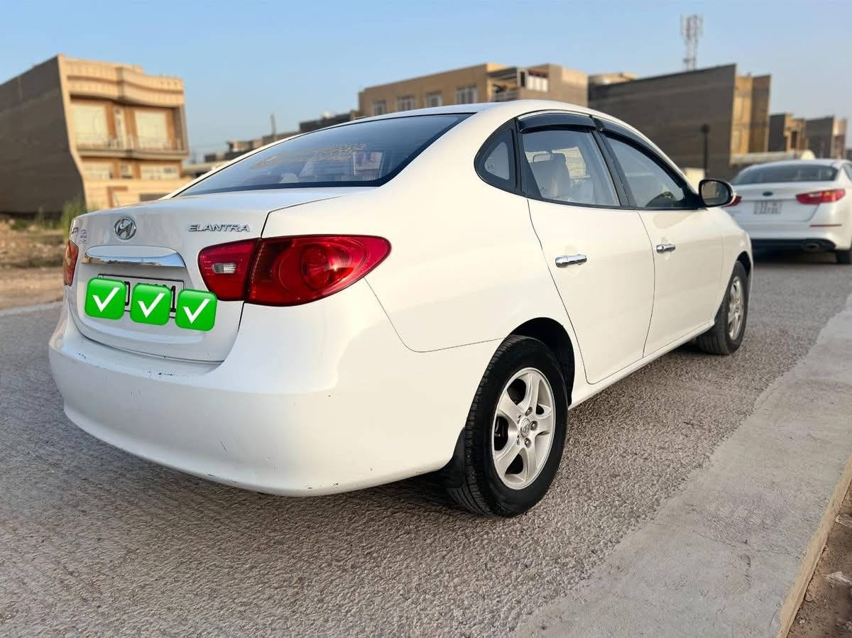 النتره ٢٠١١ المقدسه خليجية فتحه رقم بغداد
مكينه ١٦٠٠ 

تبريد ثلج 

مكفوله من صبغ سيارة 

ماعده هلال جاملغ خلفي صبغ فقط 

وبيها  مكانات بارد 

الشراي يتصل 

مكاني كوت حي زهراء 

‭٠٧٧٠ ٢٧٨ ٦٩٠١‬
