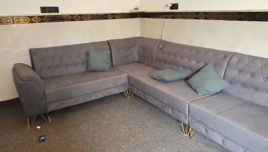 ديوان مثل ماواضح بالمقطع  كللش نضيف 6 امتار السعر 250
 العنوان العوفيه الشراي يراسلني خاص


**إذا كنت صاحب هذا الإعلان وتريد حذفه لأي سبب، رجاءا أرسل رسالة إلى الدعم الفني**