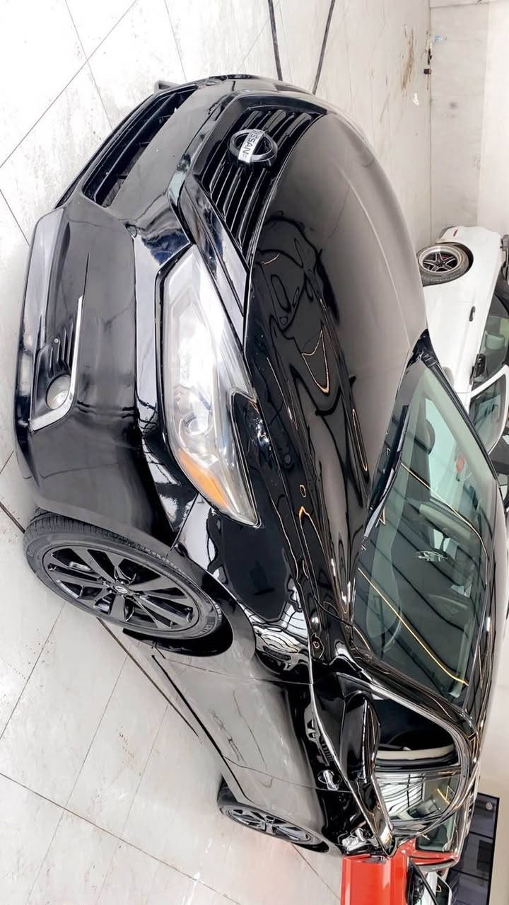 موديل ٢٠١٧ مواصفات sr رةشي قةتران و گير و مكينة و هةموو شتي بةشةرت تةقة و رةقةي بةشةرت گيري نةكرايتةوة و ٣٠٠$ غرامةي لةسةره جاملغ و بونتي بوياغه و جاملغةكي بةس كليري امريكايه و بةس بةدةنةي هةية ايرباكي سوكاني سيستةمة دةسبول بةشةرت. سعري117 ورقه و مجال 
هةولير *********** واتس اب أربيل, العراق
