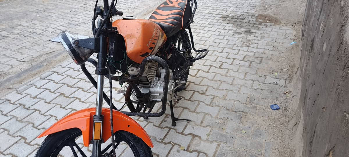 دراجه النوع تايهه اوراق موديل 14 محرك مال ستوته دراجه خير من الله السعر 300 قفل
***********
