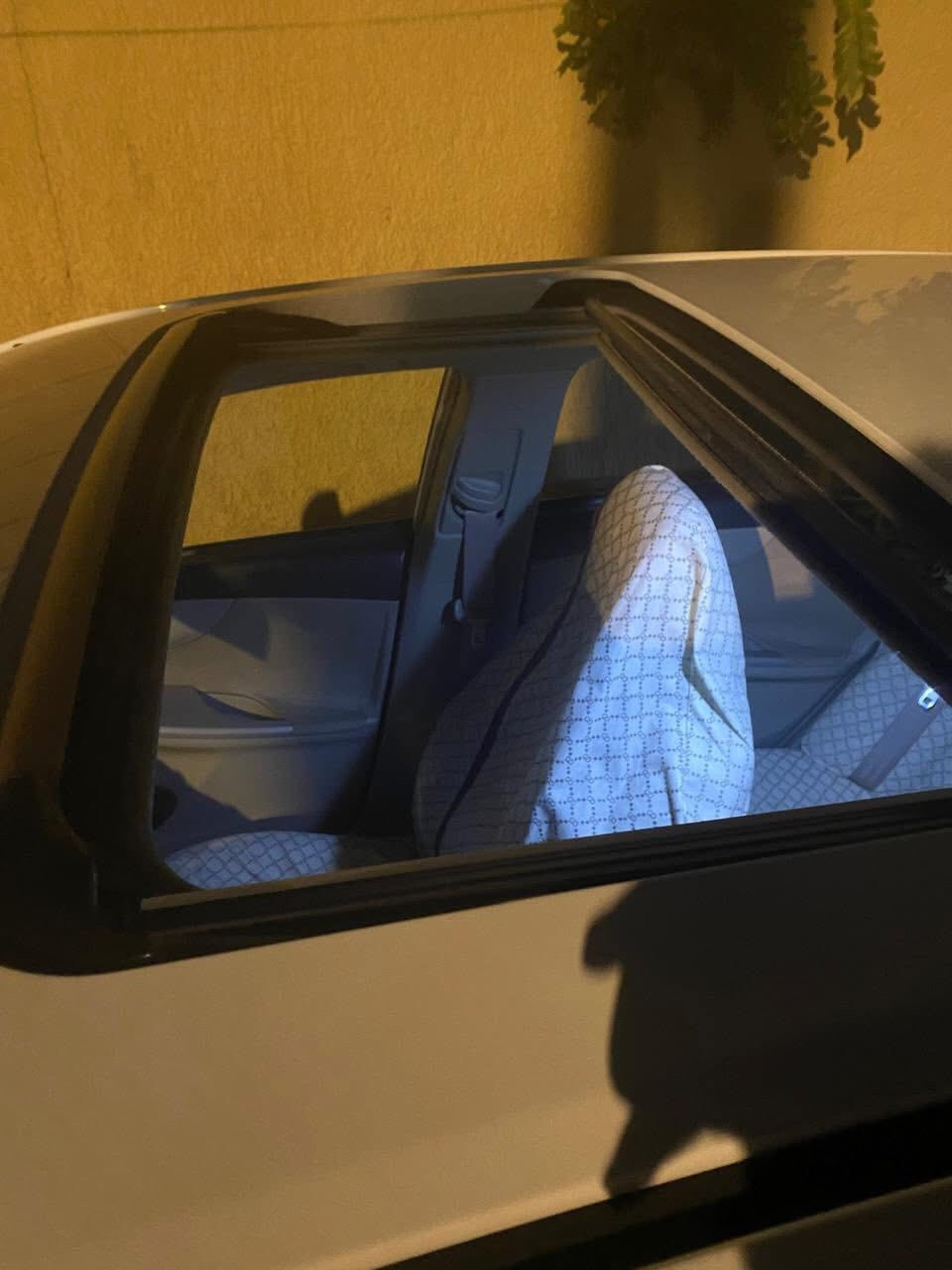 السلام عليكم للبيع كورلا 2012 خليجي فول مواصفات كفاله عامه من كلشي مكينه 1.8 اشاير بل مري مري شفط وي السويچ بيهه سويجات ثنين ويل حجم 16 سلايد روڤ حساسات خلفيه تبريد بيانو سياره جديده رقم بغداد بسمي تحويل مباشر مكان السياره بغداد الزعفرانيه السعر 150 وبيهه مجال للاستفسار ***********
