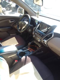 توسان • ٢٠١٠ • ٢٠٠٠٠٠ كم