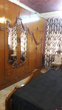 غرفة نوم تفصال ضخمة نظيفه جدا جدا.. صاج وجهين... مكان الغزالية 0772613...