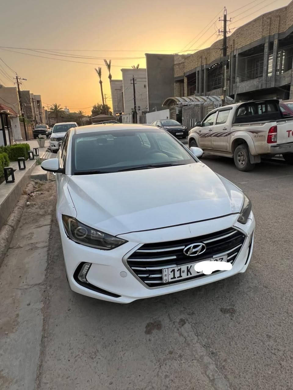 السلام عليكم
النترا مديل 2018 
امريكي 
حادثها جاملغ وبنيد. ومقدمت باب السايق 
 
السياره جاهزه. 
مكينه. 2000 دوش مكفوله 
كيرها اي تي مكفول. 
صدر امامي خلفي جديد. 
تخم تاير 
تخم ويل كب  
تبريد ثلج ⛄️ 
تتفئه. 
مواصفات نص معروفه 
شاشه بلاد 
كامره بلاد 
رادرات جانبيه. 
تتفئه كشنات. 
وبعد بيها مواصفات.  
السياره بسمي 
رقم جديده هزه جديده 
مكان السياره بغداد 
السعر 114 وبيها مجال 
ملاحض وين ميعجبك تفحص افحص 
***********
