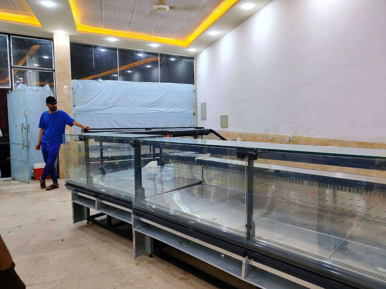 للبيع براد ملحمه 12 متر تركي درجه اولى مستخدم نضافه 80٪ قطع خارجيه عدد 2 نوع مابك سنكل فيز  R404 تحكم ثرموستات ب خمس خانات داخليه 
اضافه الى براد لشات نضافه 80٪
مع براد عصائر والبان 
نوع اوبن
وتساب / اتصال 
*********** كربلاء, العراق
