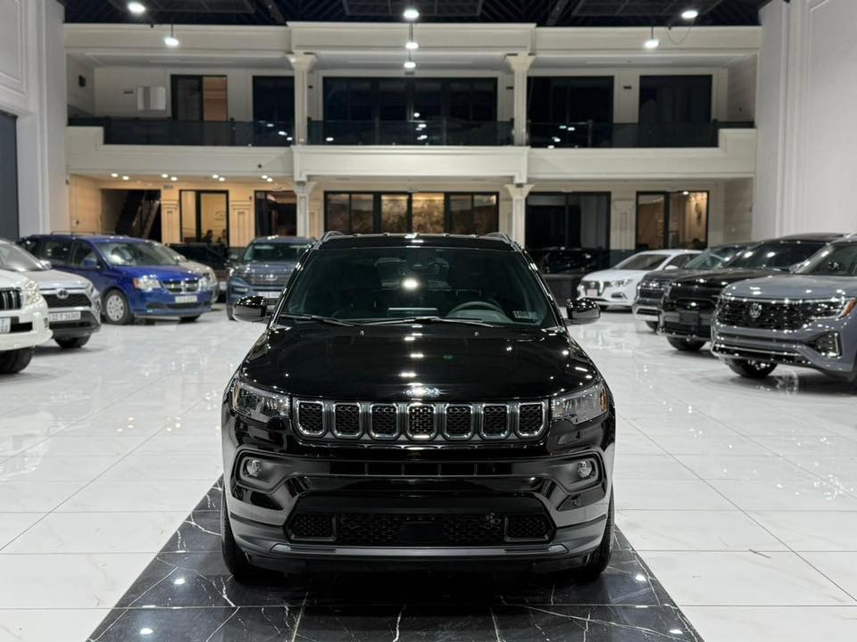 𝑱𝑬𝑬𝑷  𝑪𝑶𝑴𝑷𝑨𝑺𝑺  𝑳𝑨𝑻𝑰𝑻𝑼𝑫𝑬   𝑨𝑾𝑫‏ 2024
‏4x4
موديل  2024
دبل اكسل
بصمة
تشغيل عن بعد 
رادار امامي و خلفي وجانبي
صندوق شفت 
تبريد قطعتين
كشن جلد
كشن تدفئة 
ستيرن تدفئة
كشن كهربائي 
صندوق شفت
شاشة كبيرة
نظام GPS
شحن موبايل وايرليس
تحكمات ستيرن
تحديد مسار
تعديل سرعة
حساسات امامي و خلفي
سيارة باب وجاملغ خلفي  صبغ
بدون دواخل
ايرباك سليم %💯 

مسافه 5,000 𝑴𝒊𝒍𝒆𝒔

رقم شاصي

3C4NJDBN5RT591025

☎️ 

*********** ~ 0750 7058743
***********

سيارة موجود اربيل

 #‏𝑱𝑬𝑬𝑷 #‏𝑪𝑶𝑴𝑷𝑨𝑺𝑺
