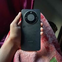 هونر x9d  256صارله شهرين شرط  ملحقات كلهن وياه النضافه لا تحاجيني ولا ...