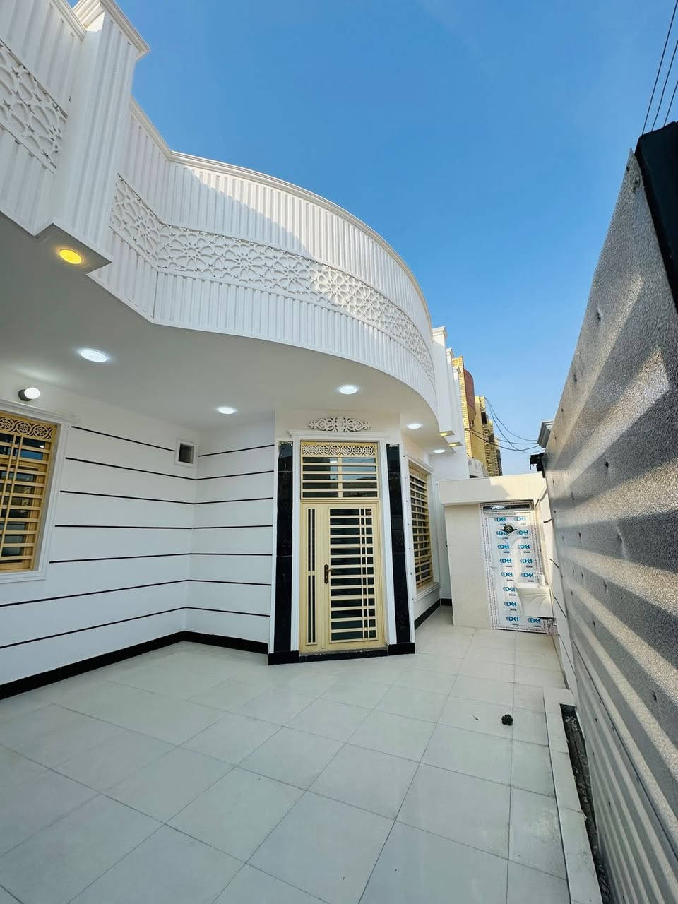 السلام عليكم
دار للبيع جديد جاهز للسكن
المساحة 200متر طابق واحد
الموقع نهاوند الثالثة خلف البطاقه الوطنيه
للاستفسار ***********
