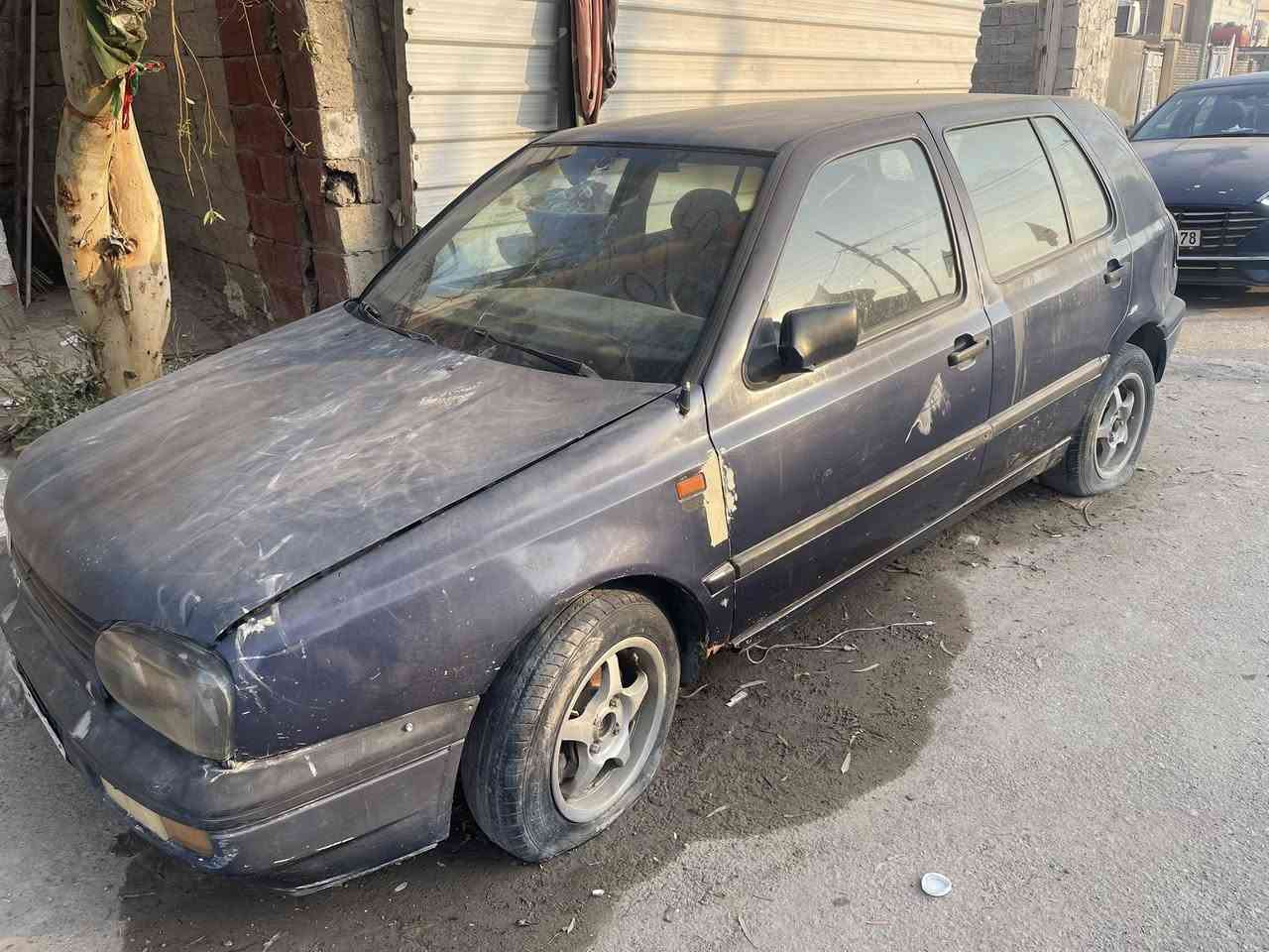 السلام عليكم ورحمة الله
((تم تنزيل السعر بسب الحاجة الماسة))كولف 92 بغداد باسمي مشروع وطني السيارة محركها 2000 كهربائيتها شغالة ( طااافية) نقصها گير متروكة لفترة ابيع على وضعها عليها غرامة(( 100)) الف 

السعر (22 ورقة) قفل 🔒 

مكاني بغداد / العبيدي 

وللاستفسار اكثر اتصل 

*********** ما متواجد على الفيسبوك
