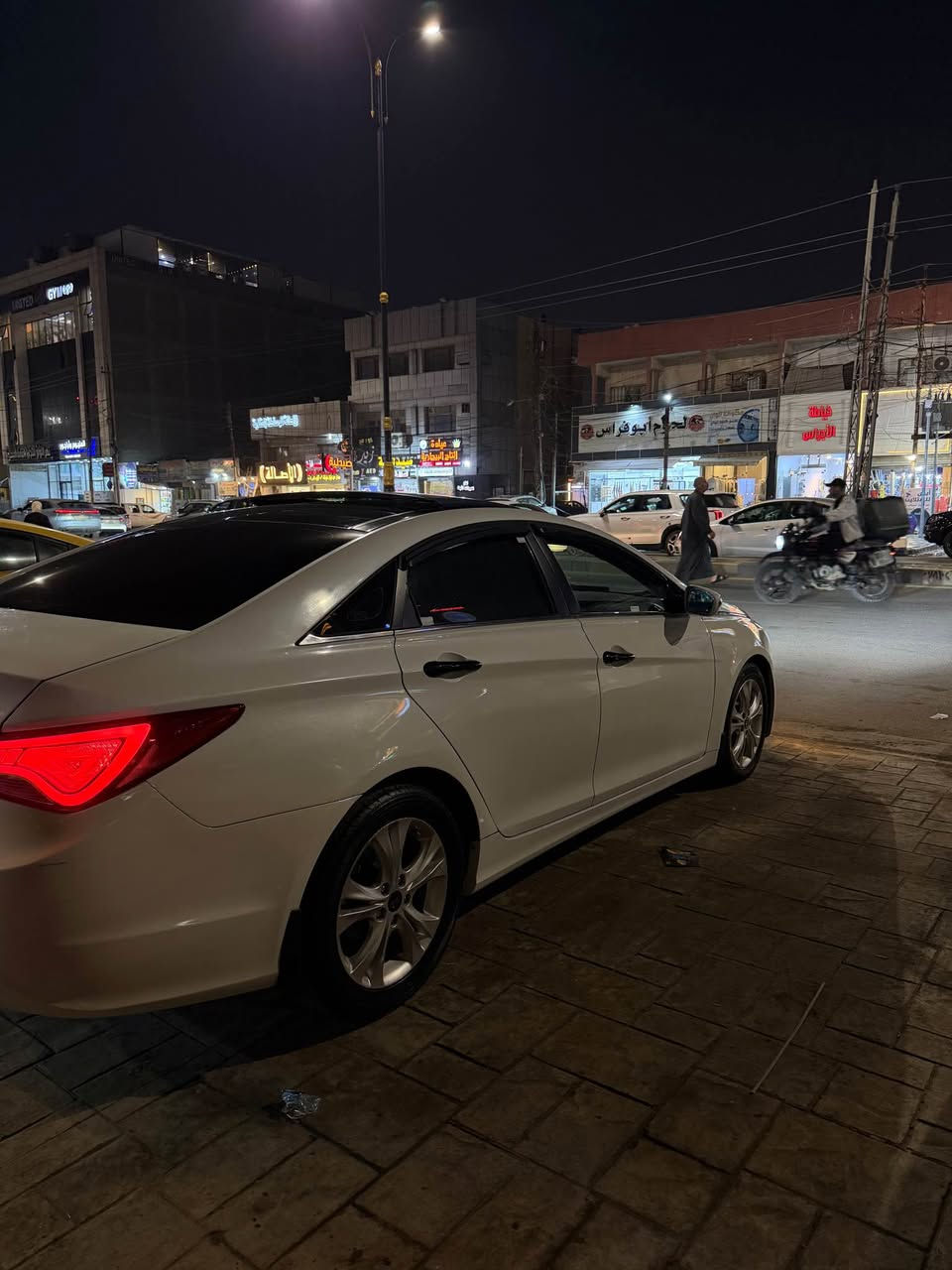 السلام عليكم

سوناتا 2011 وارد كوري مكينة 2000 دوش

 فول مواصفات بصمه بنراما كشنات جلد تدفئة وتبريد بالكشنات كهرباء تحكم ستيرن مري شفط كهرباء 

وبيها هواي مواصفات اعلى فئة بالسوناتا

مصبوغه حزام للجماليه 

السعر 100 وبيها مجال بسيط العنوان بغداد السيدية 

للاستفسار *********** بغداد, العراق
