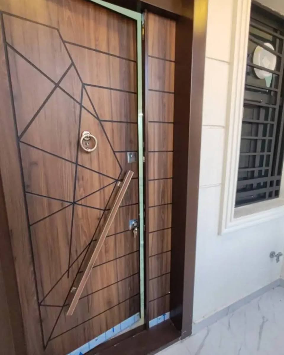 شقة للايجار طابق  في الاعظميه سبع ابكار محله ٣٤٠موقع مميز وقريب على جميع الخدمات تحتوي على غرفتين نوم استقبال مع مطبخ مع منور مع بالكون سعر الإيجار ٥٠٠الف للاستفسار مكتب الشمم الهندسي للمقاولات والاستثمار العقاري *********** ***********
