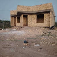 هيكل البيع خلف حي الجامعه يم البو صالح  زراعي مساحه الأبناء 200متر مسا...
