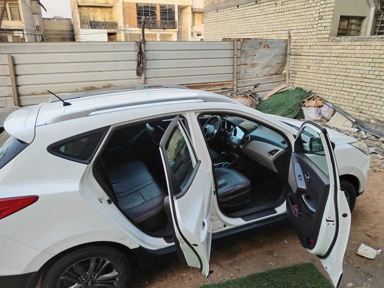 سلام عليكم توسان موديل 2015 خليجي موضحة صورهة بل سونار رقم بغداد بسمي انكليزي سياره نضيفة  مكاني بغداد البياع سعر 160 وبيهة مجال 
الاستفسار عن هذا الرقم ***********
