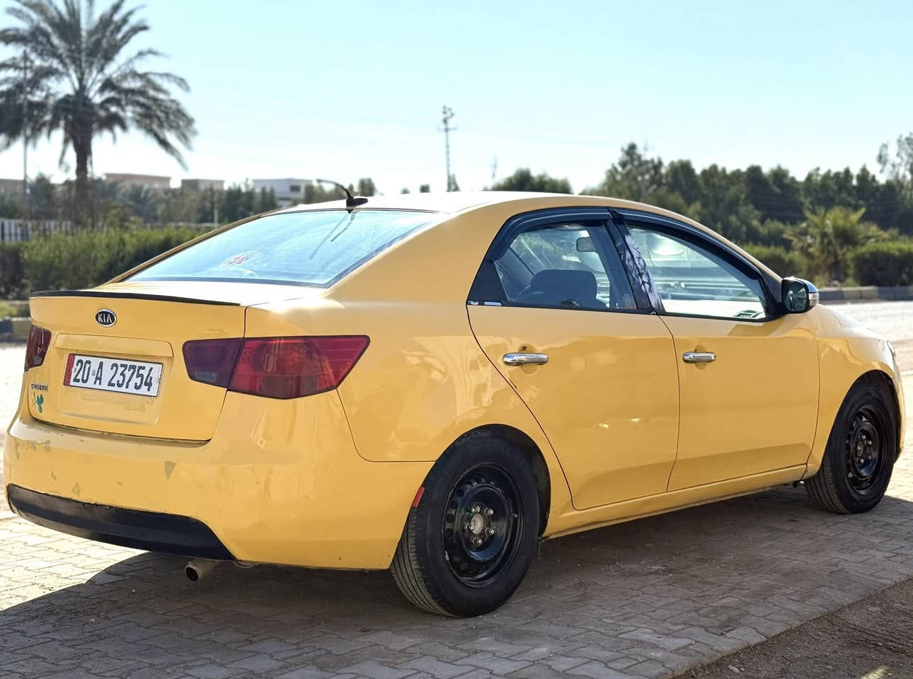 السلام عليكم فورتي 2010 محرك 2000دوش مال حويه جديد رقم ديالى الجديد مصفره مكانه ديالى السعر 75 مجال بصيط 
***********
