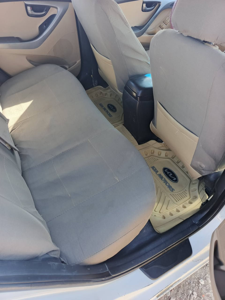 ‏السلام عليكم
‏للبيع  النترا 2012 خليجي
‏ضررها جاملغ ايسر امامي والجاملغ الايمن  
‏
‏منضومة تبريد ثلج 
‏ 
‏
‏رقم مثنى بأسمي 
‏السعر 85$ ورقة 
‏رقمي /‪***********‬ عنواني ديوانيه
